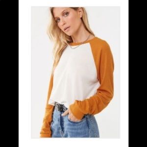 Cropped raglan tee